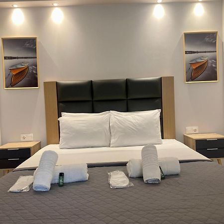 Thomas Studios & Apartments Paralia Dış mekan fotoğraf