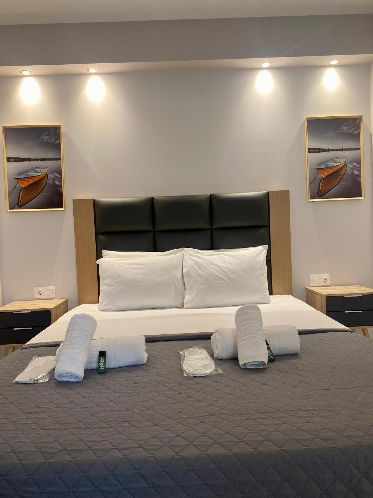 Thomas Studios & Apartments Paralia Dış mekan fotoğraf